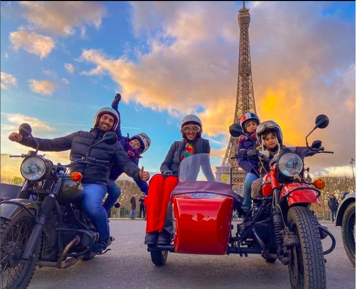 Família Kids2Gether em passeio em Paris